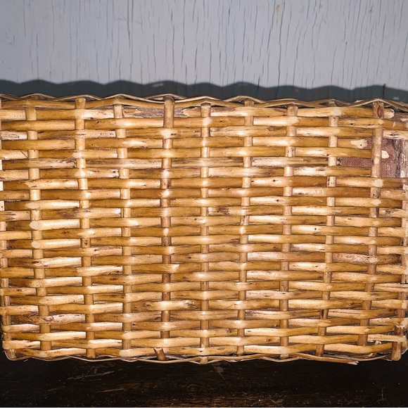 Vintage Handwoven Rattan Crossbody Bag - Picture 4 of 5